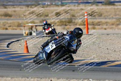 media/Jan-09-2022-SoCal Trackdays (Sun) [[2b1fec8404]]/Turn 11 (935am)/